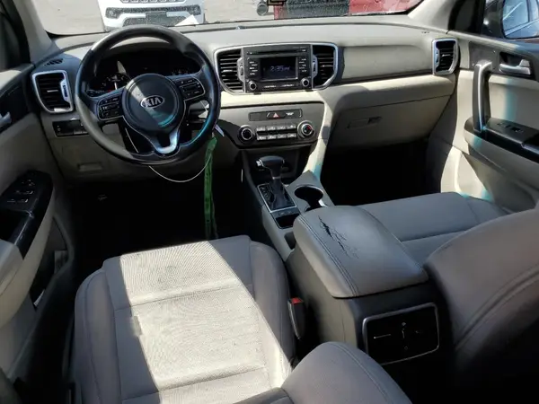 KNDPM3AC0J7396968 2018 KIA SPORTAGE - Image 8