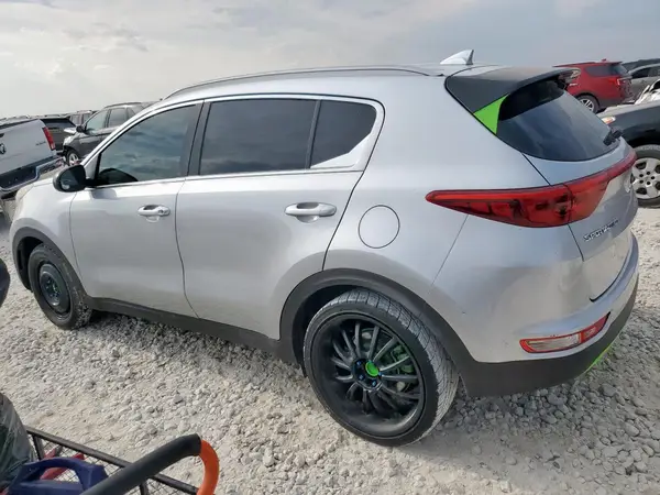 KNDPM3AC0J7413199 2018 KIA SPORTAGE - Image 2