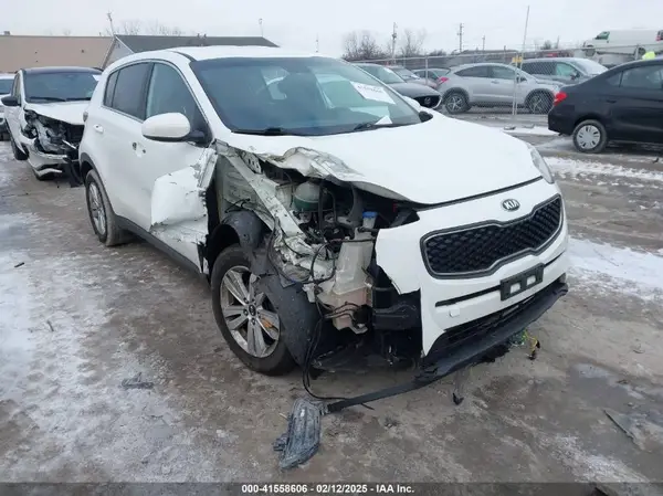 KNDPM3AC0J7423067 2018 KIA SPORTAGE - Image 1