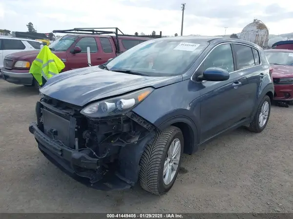 KNDPM3AC0J7455081 2018 KIA SPORTAGE - Image 2