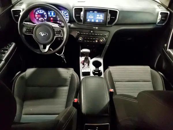 KNDPM3AC0J7460569 2018 KIA SPORTAGE - Image 8