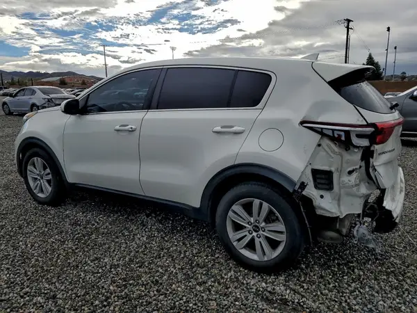 KNDPM3AC0J7478375 2018 KIA SPORTAGE - Image 2