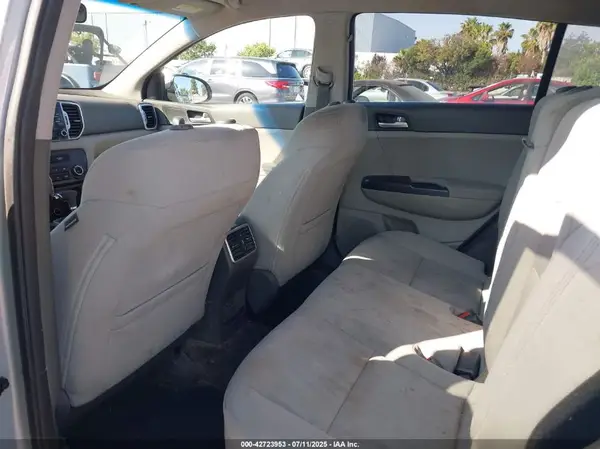 KNDPM3AC1H7087410 2017 KIA SPORTAGE - Image 8