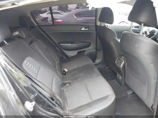 KNDPM3AC1H7102715 2017 KIA SPORTAGE - Image 8