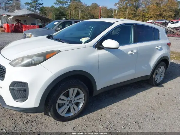 KNDPM3AC1H7165281 2017 KIA SPORTAGE - Image 2