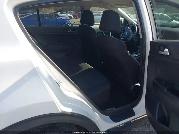 KNDPM3AC1H7165281 2017 KIA SPORTAGE - Image 8