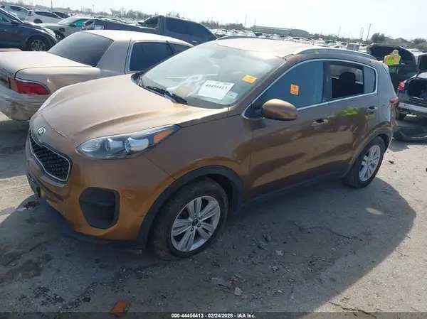KNDPM3AC1J7301396 2018 KIA SPORTAGE - Image 2