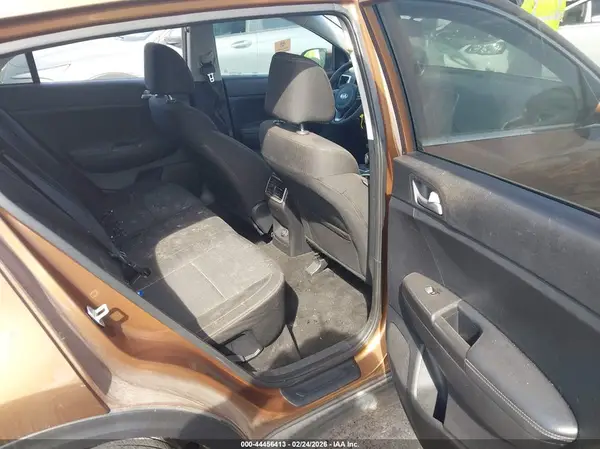 KNDPM3AC1J7301396 2018 KIA SPORTAGE - Image 8