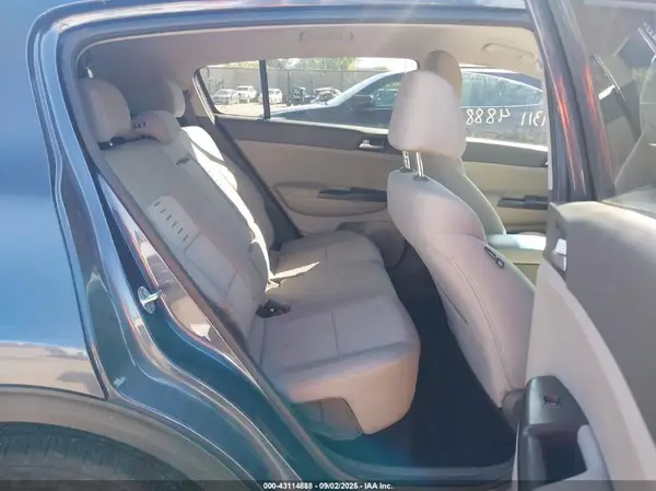 KNDPM3AC1J7307005 2018 KIA SPORTAGE - Image 8