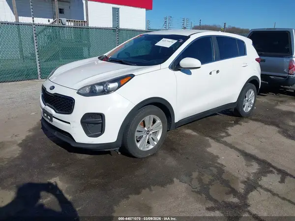 KNDPM3AC1J7315539 2018 KIA SPORTAGE - Image 2