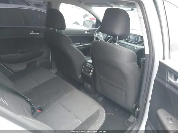 KNDPM3AC1J7332664 2018 KIA SPORTAGE - Image 8