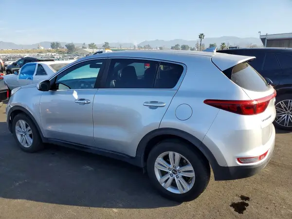 KNDPM3AC1J7339002 2018 KIA SPORTAGE - Image 2