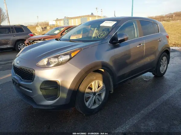 KNDPM3AC1J7341008 2018 KIA SPORTAGE - Image 2