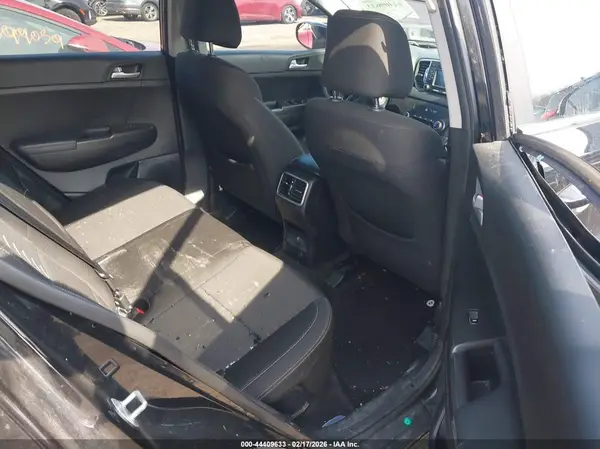 KNDPM3AC1J7345592 2018 KIA SPORTAGE - Image 8