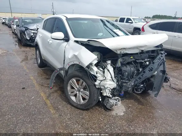 KNDPM3AC1J7348170 2018 KIA SPORTAGE - Image 1