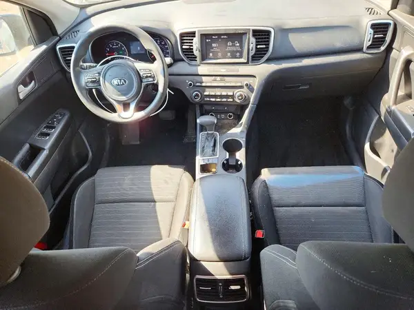 KNDPM3AC1J7374106 2018 KIA SPORTAGE - Image 8