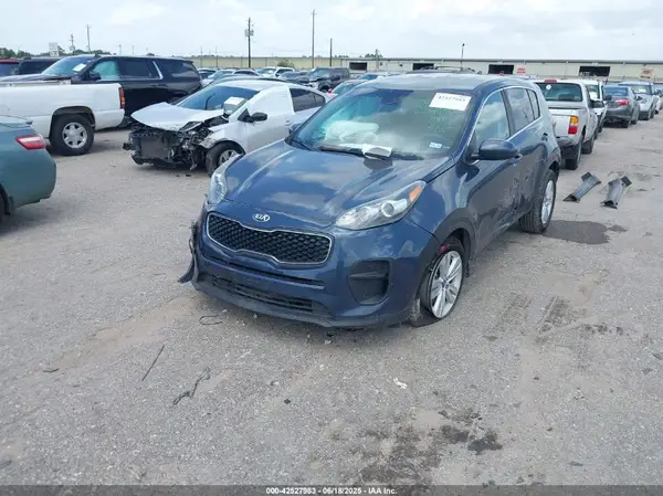 KNDPM3AC1J7375790 2018 KIA SPORTAGE - Image 2