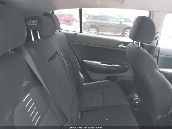 KNDPM3AC1J7375790 2018 KIA SPORTAGE - Image 8