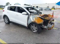 KNDPM3AC1J7401241 2018 KIA SPORTAGE