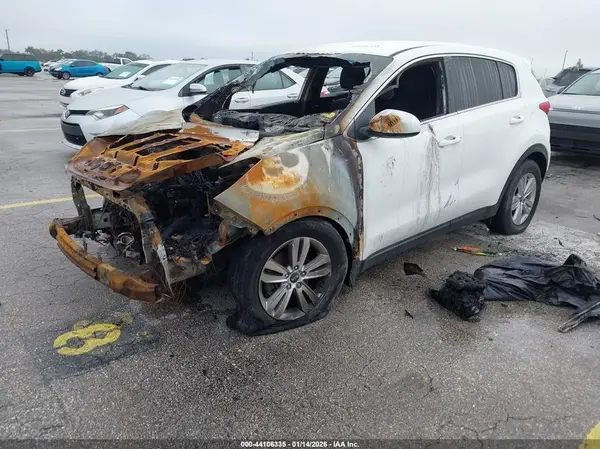 KNDPM3AC1J7401241 2018 KIA SPORTAGE - Image 2