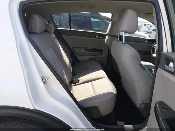 KNDPM3AC1J7420873 2018 KIA SPORTAGE - Image 8
