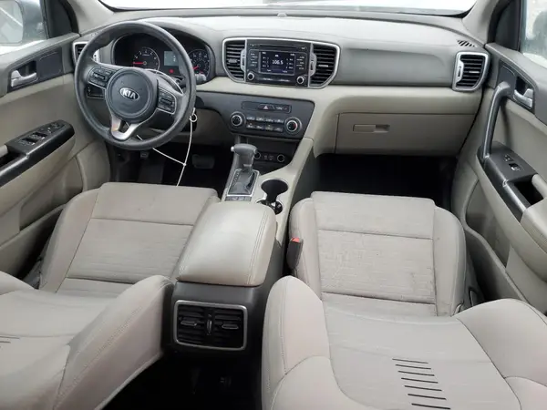 KNDPM3AC1J7465201 2018 KIA SPORTAGE - Image 8
