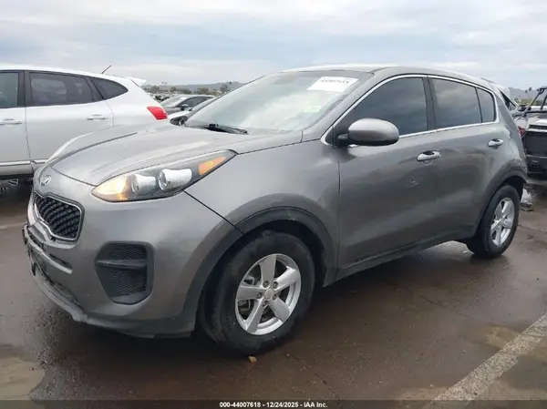 KNDPM3AC1J7470592 2018 KIA SPORTAGE - Image 2
