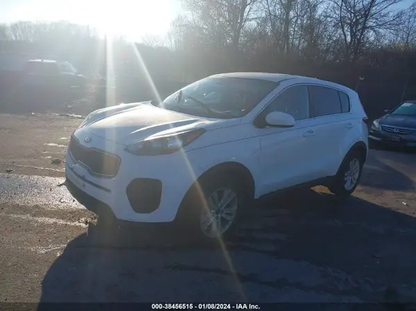 KNDPM3AC1J7481513 2018 KIA SPORTAGE - Image 2