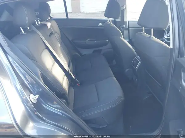 KNDPM3AC1K7540559 2019 KIA SPORTAGE - Image 8