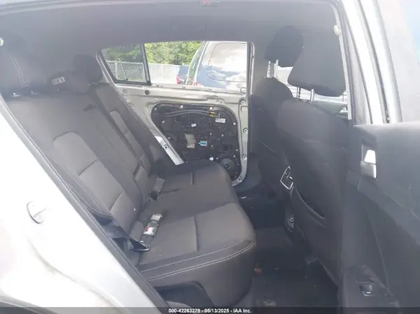 KNDPM3AC1K7593763 2019 KIA SPORTAGE - Image 8