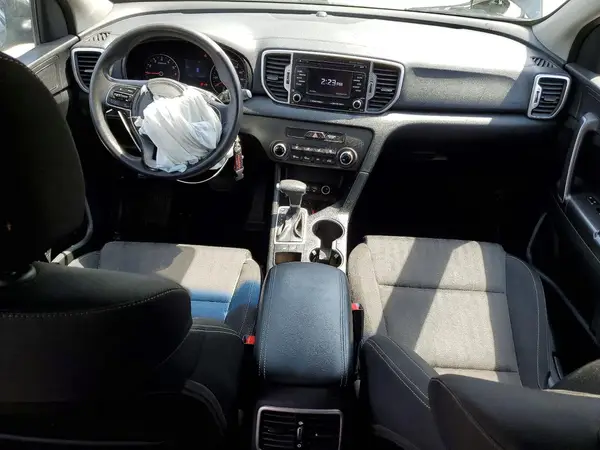 KNDPM3AC1K7615583 2019 KIA SPORTAGE - Image 8