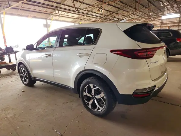 KNDPM3AC1M7915918 2021 KIA SPORTAGE - Image 2
