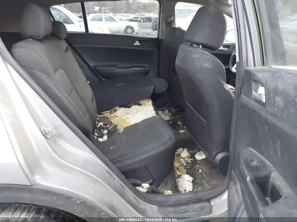 KNDPM3AC1N7023475 2022 KIA SPORTAGE - Image 8