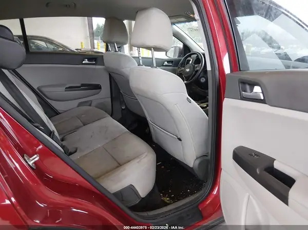 KNDPM3AC2H7074388 2017 KIA SPORTAGE - Image 8