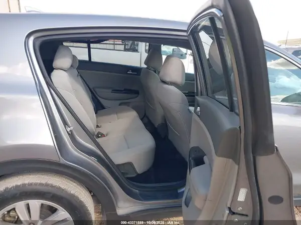 KNDPM3AC2H7218523 2017 KIA SPORTAGE - Image 8