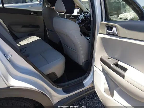 KNDPM3AC2H7219638 2017 KIA SPORTAGE - Image 8