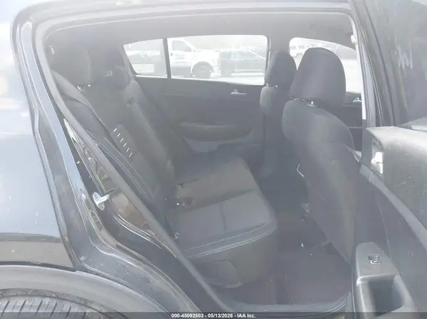 KNDPM3AC2J7304386 2018 KIA SPORTAGE - Image 8