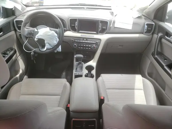 KNDPM3AC2J7311712 2018 KIA SPORTAGE - Image 8