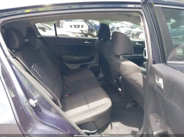 KNDPM3AC2J7319518 2018 KIA SPORTAGE - Image 8