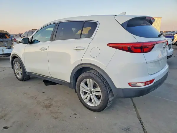 KNDPM3AC2J7341079 2018 KIA SPORTAGE - Image 2