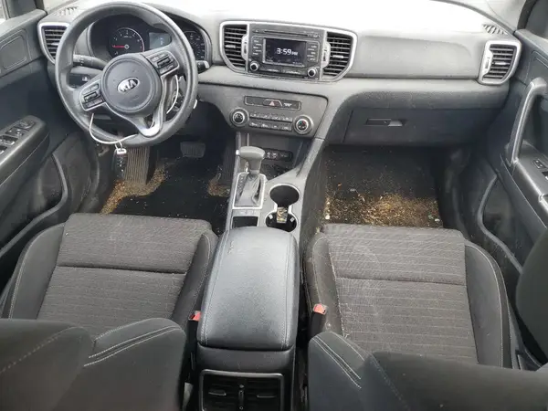 KNDPM3AC2J7359940 2018 KIA SPORTAGE - Image 8