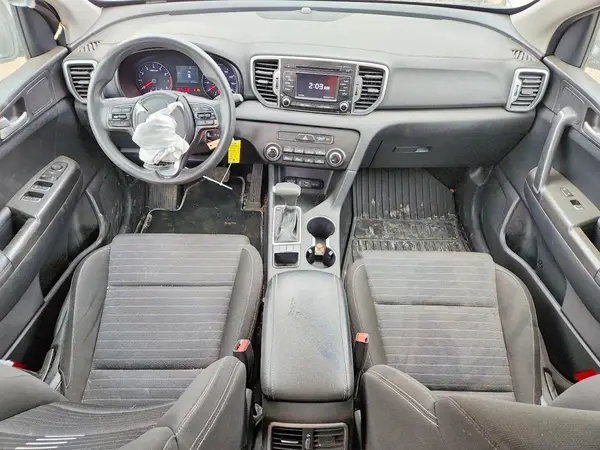 KNDPM3AC2J7360098 2018 KIA SPORTAGE - Image 8