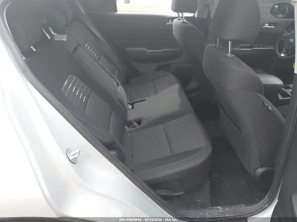 KNDPM3AC2J7360974 2018 KIA SPORTAGE - Image 8