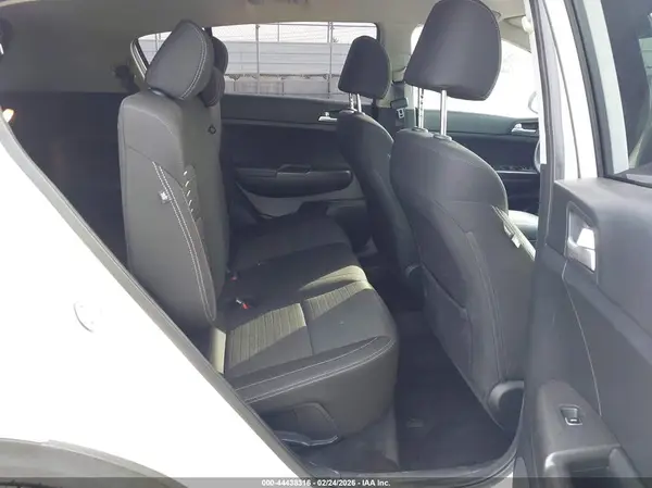 KNDPM3AC2J7387270 2018 KIA SPORTAGE - Image 8