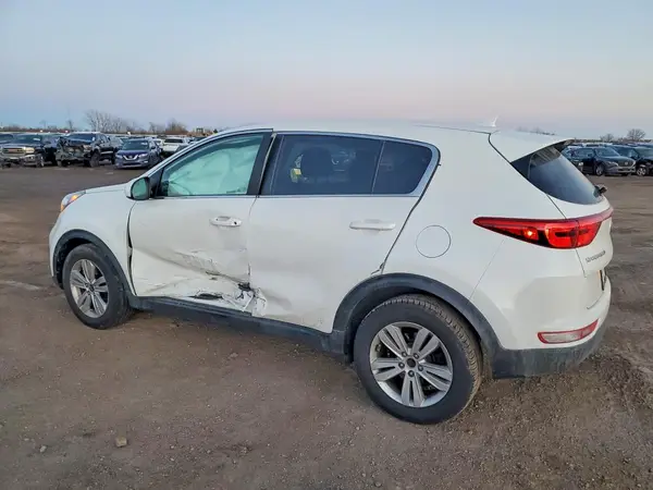 KNDPM3AC2J7394901 2018 KIA SPORTAGE - Image 2