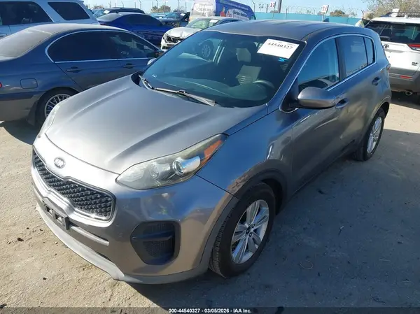 KNDPM3AC2J7429825 2018 KIA SPORTAGE - Image 2