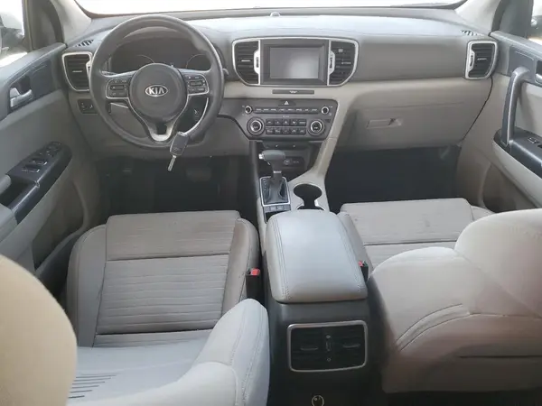 KNDPM3AC2J7430215 2018 KIA SPORTAGE - Image 8