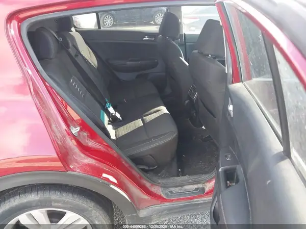 KNDPM3AC2J7445796 2018 KIA SPORTAGE - Image 8