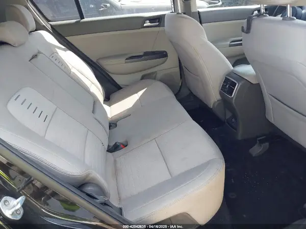 KNDPM3AC2J7458841 2018 KIA SPORTAGE - Image 8