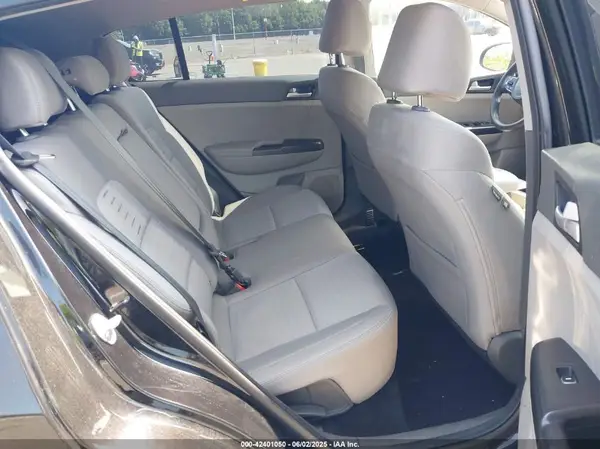 KNDPM3AC2J7463845 2018 KIA SPORTAGE - Image 8